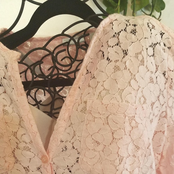 **SOLD** Pink Lace NY&Co Button Down Shirt - Picture 3 of 6